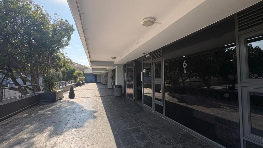1 Bedroom Property for Sale in Zonnebloem Western Cape